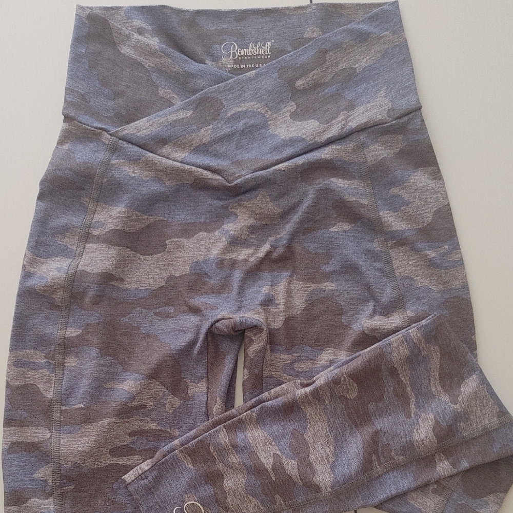 Bombshell Sportswear Camouflage Leggings - Gray
